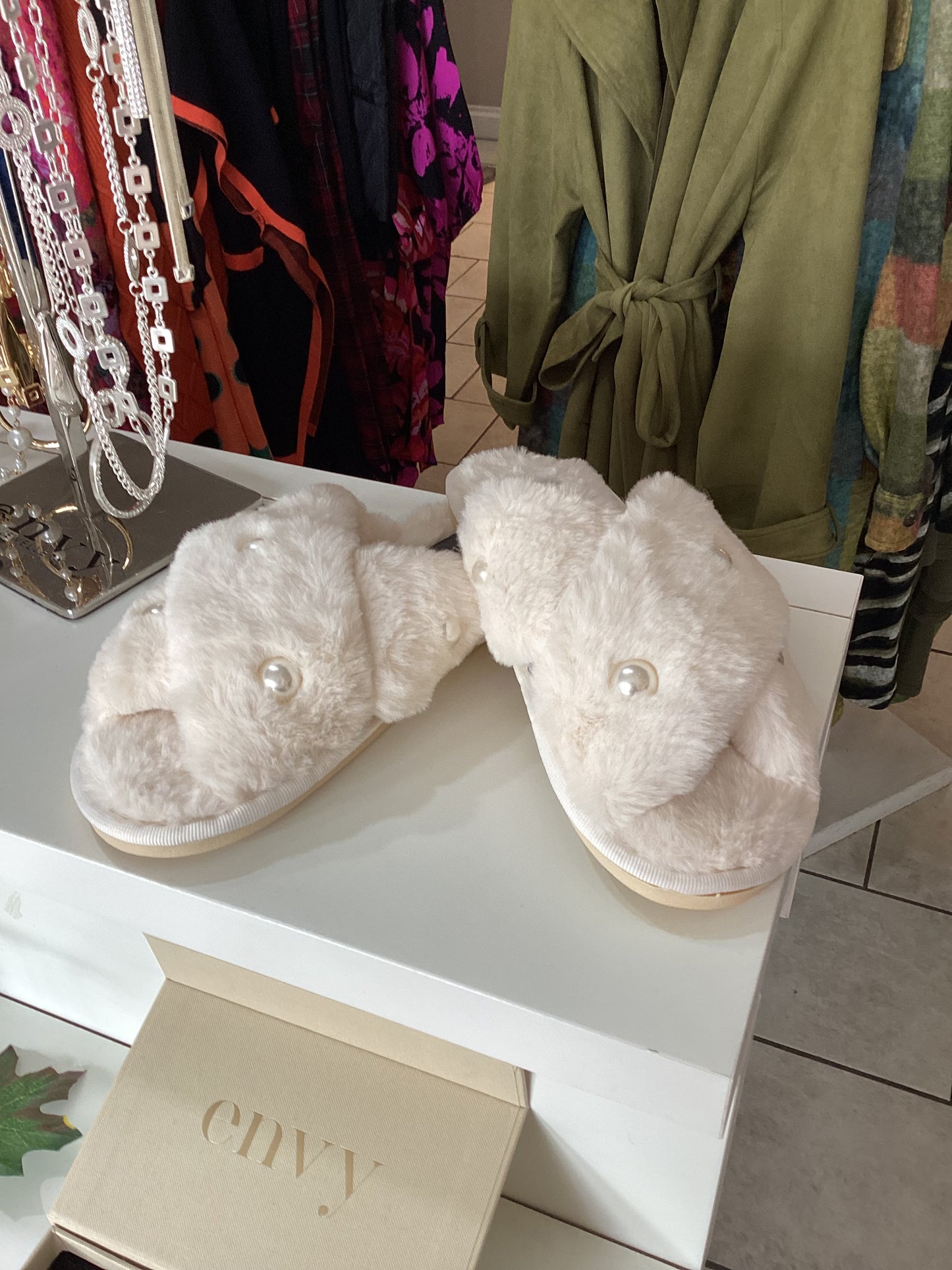 Faux Fur/Pearl Slippers